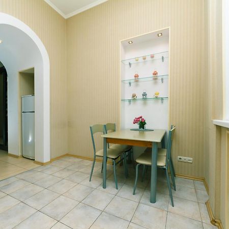 Apartment Baseina Khreschatyk 키예프 외부 사진